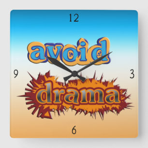 Vermeiden Sie die Uhr an der Wand des Dramas