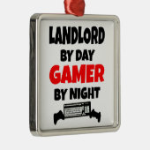 Vermieter bei Day Gamer by Night Silbernes Ornament (Rechts)