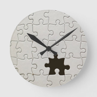 Vermisst Jigsaw Puzzle Piece White Runde Wanduhr
