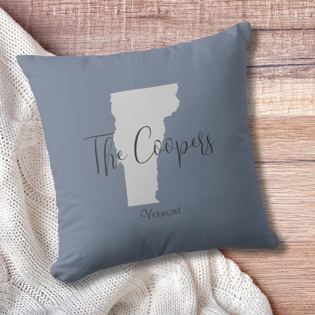 Vermont Kontur Throw Kissen (Show pride for your state and personalize it!  "love makes this house a home in <your state>")