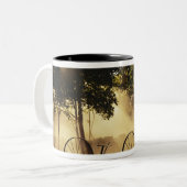 Vermont, Nordost-Königreich, Sonnenlicht fällt Zweifarbige Tasse (Vorderseite Links)