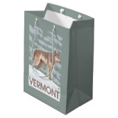 VermontWolf Szene Mittlere Geschenktüte (Rückseite Schrägansicht)