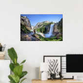 Vernal Fall Hiker and Rainbow - Yosemite Poster (Heimbüro)