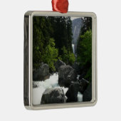 Vernal Falls in der Ferne von Yosemite Silbernes Ornament (Rechts)