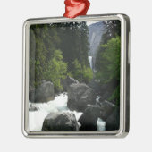 Vernal Falls in der Ferne von Yosemite Silbernes Ornament (Links)