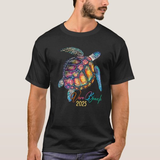 Vero Beach 2023 Gefärbte Krawatte Sea Turtle Theme T-Shirt (Vorderseite)