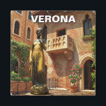 Verona Juliet Statue Balcony Italien Reisen Magnet<br><div class="desc">Verona, eine bezaubernde Stadt in der Region Norditalien, ist bekannt für ihre romantische Anziehungskraft und das gut erhaltene mittelalterliche und römische Erbe. Verona wird oft als die Stadt der Liebe bezeichnet und ist bekanntlich mit Shakespeares Romeo und Julia verbunden. Die Besucher des Julischen Hauses (Casa di Giulietta) gezeichnet, wo ein...</div>
