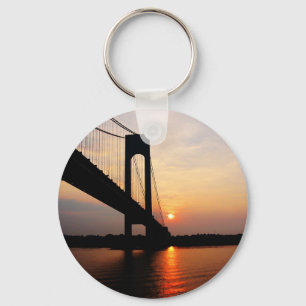 Verrazano Brücke an der Dämmerung Schlüsselanhänger