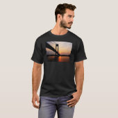 Verrazano Brücke an der Dämmerung T-Shirt (Vorne ganz)