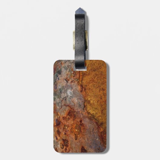 Verrosteter Gepäckanhänger (Rückseite vertikal)