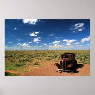 Verrostetes Auto in der Wüsten-Malerei Poster