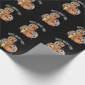 Verrückt nach dir Lustige Nuss-Wortspiele Geschenkpapier (Ecke)