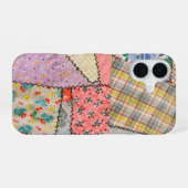 Verrückte Patchworkdecke mit Zickzackstich iPhone 16 Hülle (Rückseite (Horizontal))
