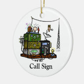 Verrückte Radios und besonders anzufertigen Keramikornament (Links)