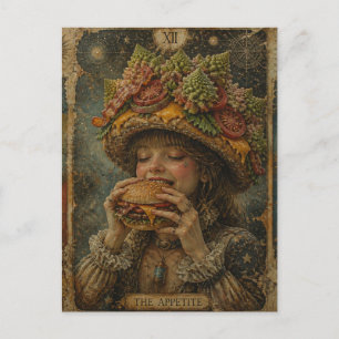 Verrücktes Mädchen mit einem Cheeseburger-Hut Der  Postkarte