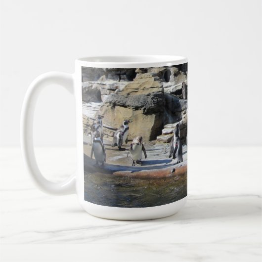 Versammlung der Pinguine Kaffeetasse (Links)