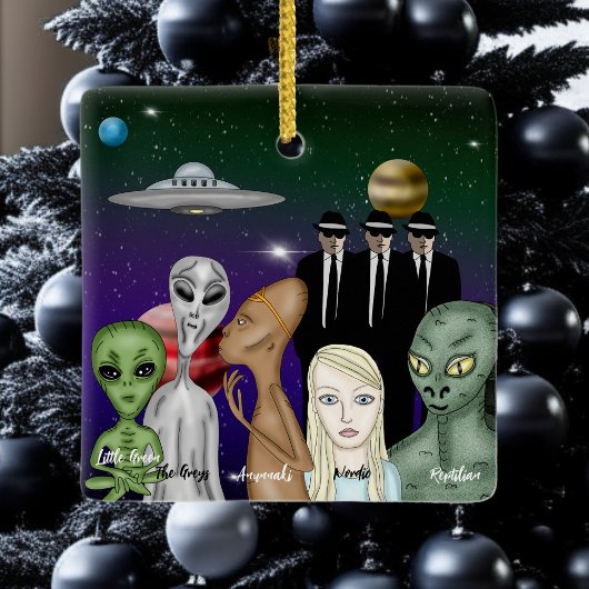 Verschiedene Alien Arten, UFO, Planeten Personalis Keramikornament