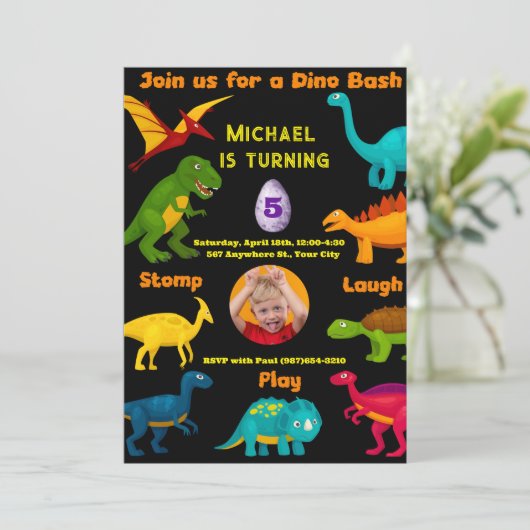 Verschiedene Arten von farbenfrohen Dinosauriern Einladung (Stehend Vorderseite)