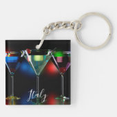Verschiedene Cocktails in Martini Brillen mit Lich Schlüsselanhänger (Rückseite)