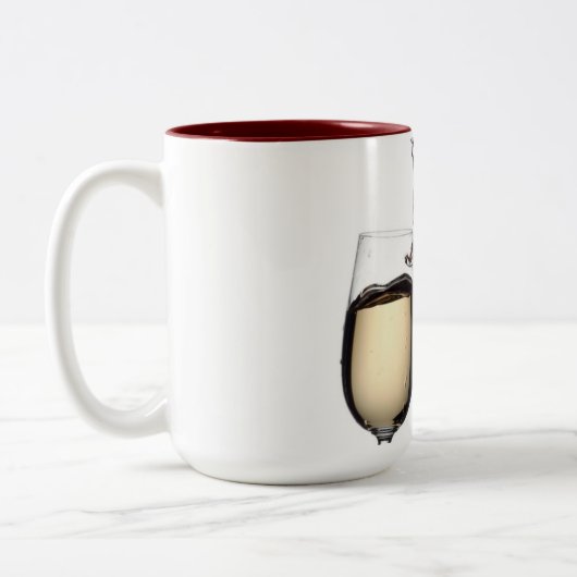 ****VERSCHIEDENE WEINE**** ZWEIFARBIGE TASSE (Links)