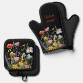 Verschiedenes Feld von Wildblumen auf schwarz Ofenhandschuh & Topflappen-Set (Vorderseite/Rückseite)