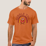 Verschlingen Sie Tov Thanksgivukkah die Türkei T - T-Shirt<br><div class="desc">Feiern Sie Thanksgivukkah 2013 mit diesem Klassiker verschlingen Tov T - Shirt! Aufmachung eines lustigen gelben, orange und braunen Cartoontruthahns, der ein yamaka und einen Davidsstern Halskette trägt. Ein Chanukka-Erntedank tritt nicht für andere 77.000 Jahre auf! Ergreifen Sie so dieses große Andenken-Shirt für diese Sobald-in-ein-Lebenszeitfeier. *Makes ein perfektes lustiges Geschenk...</div>