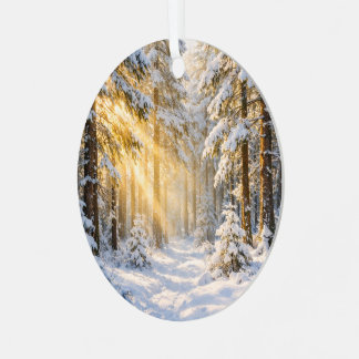 Verschneiter Kiefernwald im Morgenlicht – Winteror Ornament Aus Metall