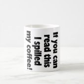 Verschütteter Kaffee! OMG! Kaffeetasse (Mittel)