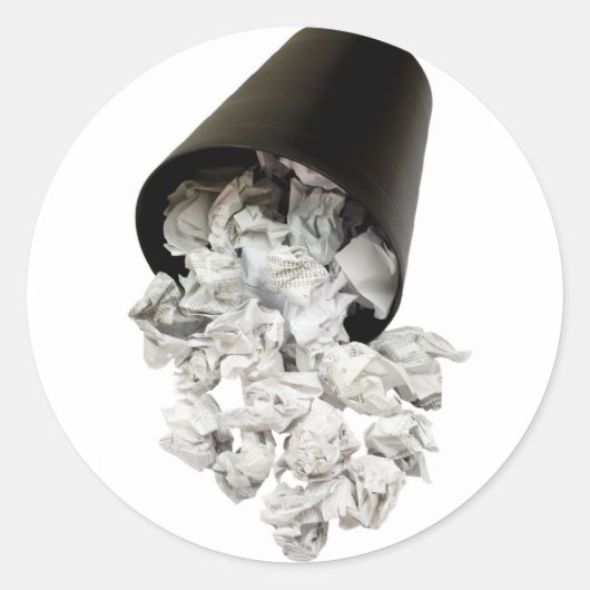 Verschütteter Papierkorb Runder Aufkleber (Vorderseite)