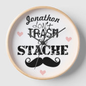 Verschwende nicht den Hipster Stache Mustache Retr Uhr (Vorderseite)