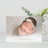 Verse She is more Wertvoll als Jewels Foto Birth Ankündigung (Stehend Vorderseite)