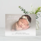 Verse She is more Wertvoll als Jewels Foto Birth Ankündigung (Stehend Vorderseite)