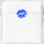 Versiegelt mit einem Kiss Blue Lip Print Kiss Stic Runder Aufkleber (Tasche)