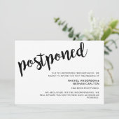 Verspätete Hochzeit neuer Plan Stornierung minimal Einladung (Stehend Vorderseite)