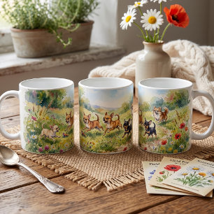 Verspielte Chihuahuas auf einer Blumenwiese Kaffeetasse