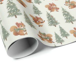 Verspielte Eichhörnchen im Weihnachts-Winterwald Geschenkpapier