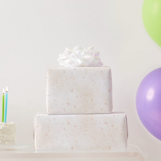 Verspielter Pfirsich-Punkte-Geburtstag Geschenkpapier (Partygeschenke)