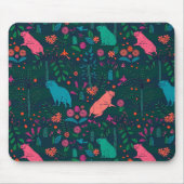 Verspieltes Capybara im Wald – Tropisches nahtlose Mousepad (Vorne)