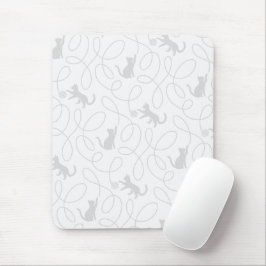 Verspieltes Katzen- und Wollknäuel-Muster Hellgrau Mousepad