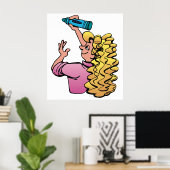 Verspieltes Mädchen mit Buntstift Poster (Heimbüro)