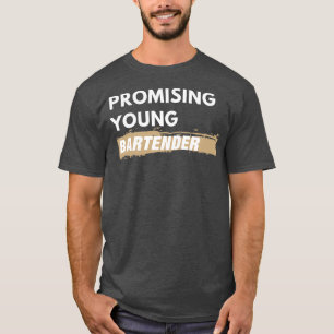 Versprechender junger Barkeeper T-Shirt