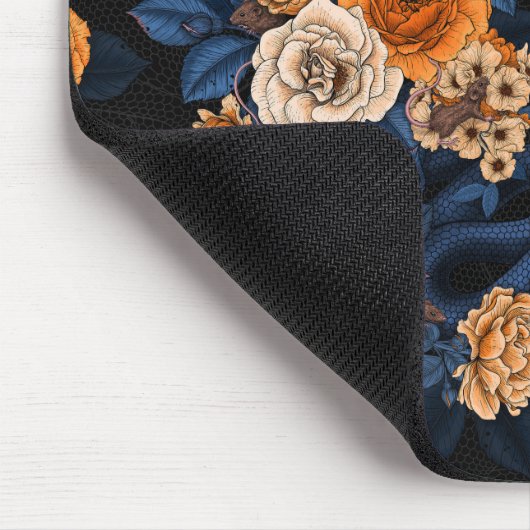 Versteckt in den Rose, orange und blau Mousepad (Ecke)
