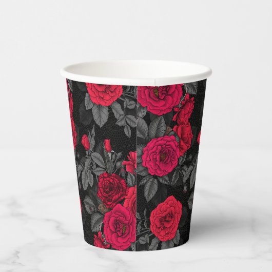 versteckt in den Rose Pappbecher (Rechts)