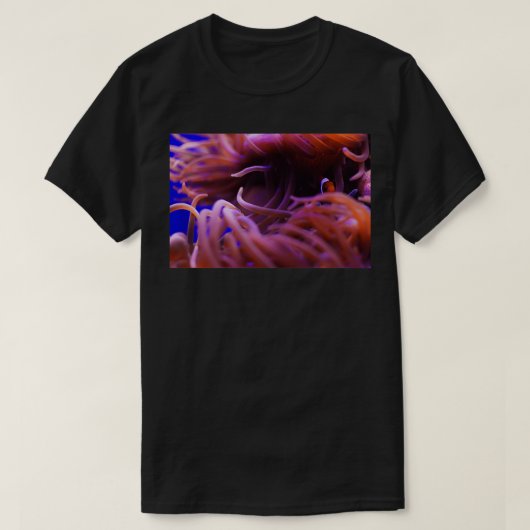 Versteckt T-Shirt (Design vorne)