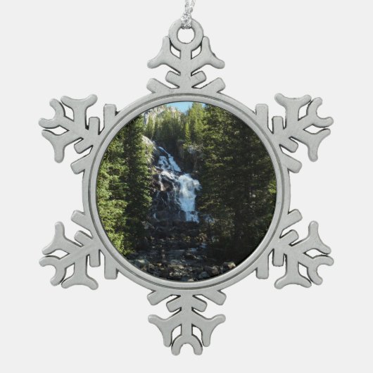 Versteckte Wasserfälle im Grand Teton Nationalpark Schneeflocken Zinn-Ornament (Vorderseite)