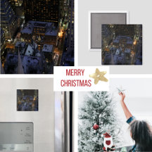 Versteckter Weihnachtsbaum in Manhattan in der Nac