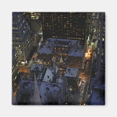 Versteckter Weihnachtsbaum in Manhattan in der Nac Magnet (Vorne)