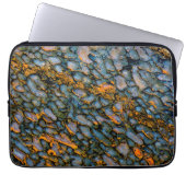 Versteinerter Dinosaurier-Knochen Laptopschutzhülle (Vorderseite)