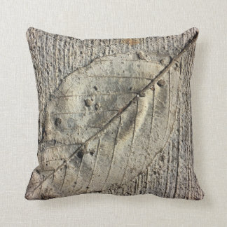 Versteinertes Blatt-Wurfskissen Kissen