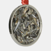 Versteinertes Haifischzahnmuster Ornament Aus Metall (Rechts)
